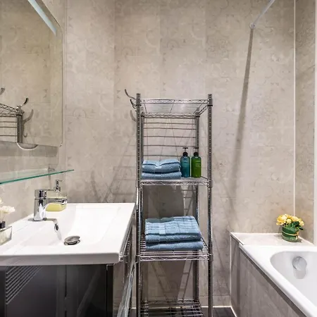 Art Deco Flat 45 M² *