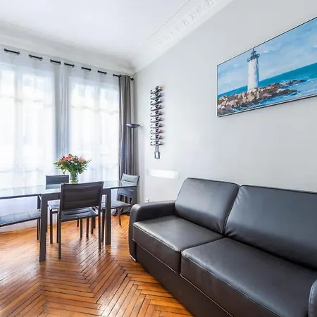 Art Deco Flat 45 M² Apartament *
