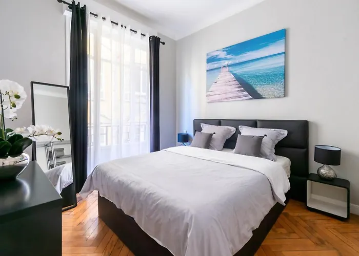 Art Deco Flat 45 M² نيس
