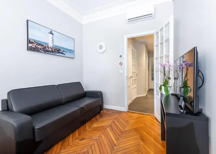 Art Deco Flat 45 M² Ницца