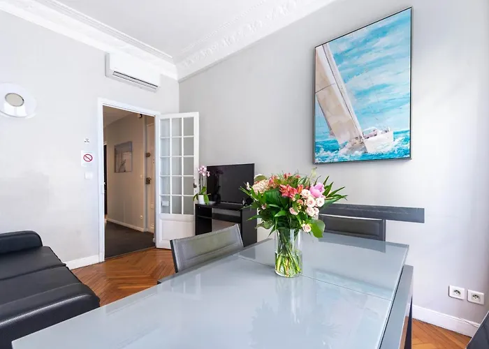 Art Deco Flat 45 M² * Ницца